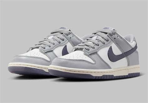 nike dunks white grey suede.